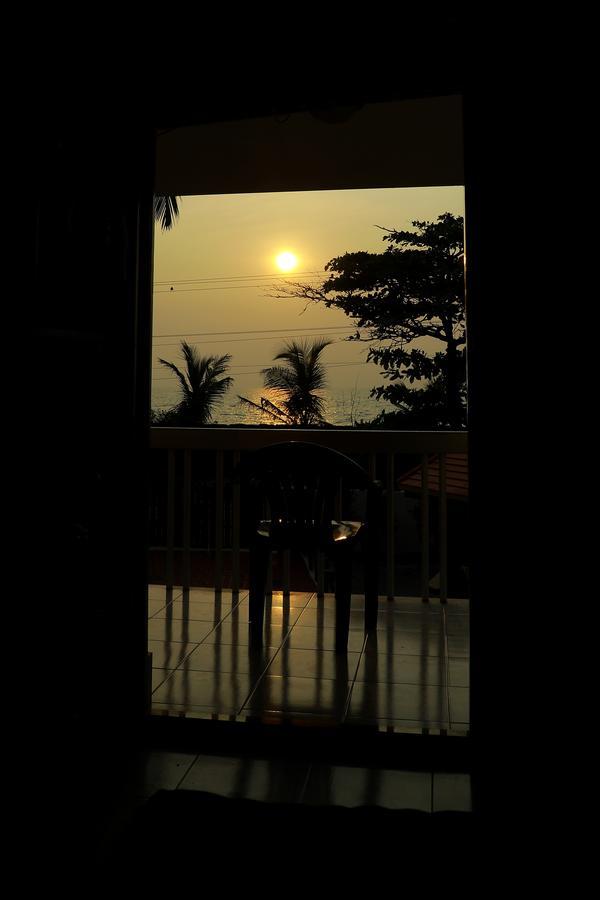 Sunset Beach Villa Cherai Kochi Dış mekan fotoğraf